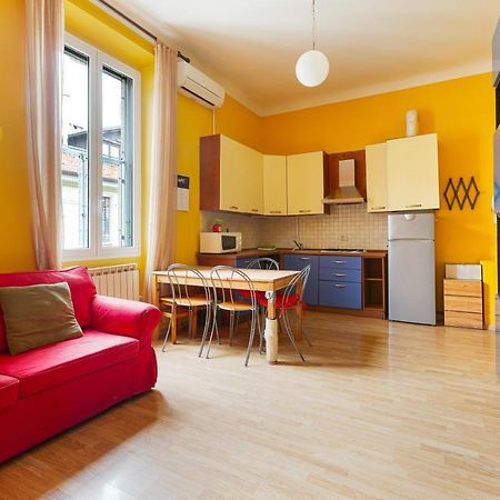 Milano Viale Umbria Colorful Apartment Buitenkant foto