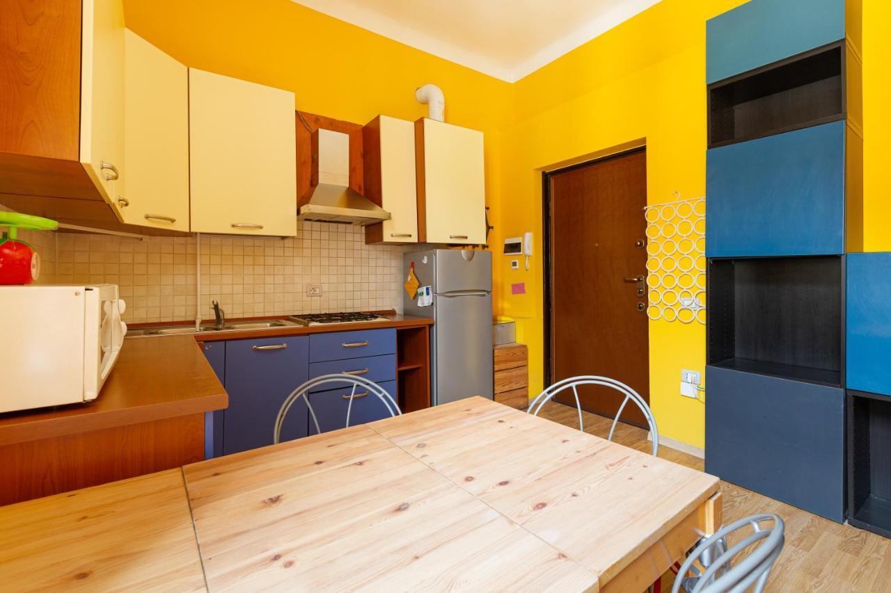 Milano Viale Umbria Colorful Apartment Buitenkant foto
