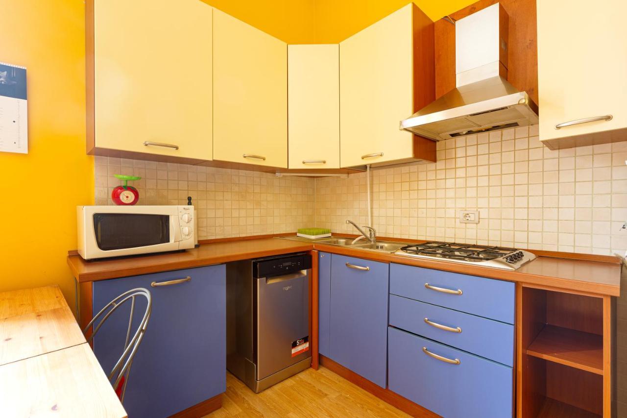 Milano Viale Umbria Colorful Apartment Buitenkant foto