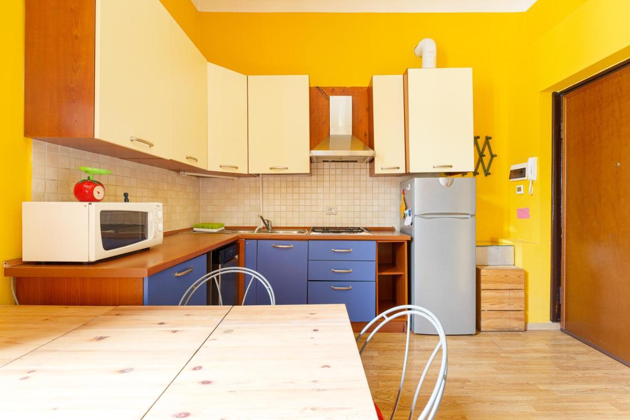 Milano Viale Umbria Colorful Apartment Buitenkant foto